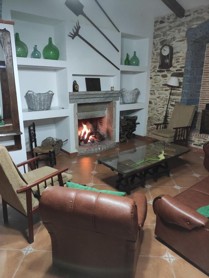 Casa Rural La Carriona Segura de León 外观 照片